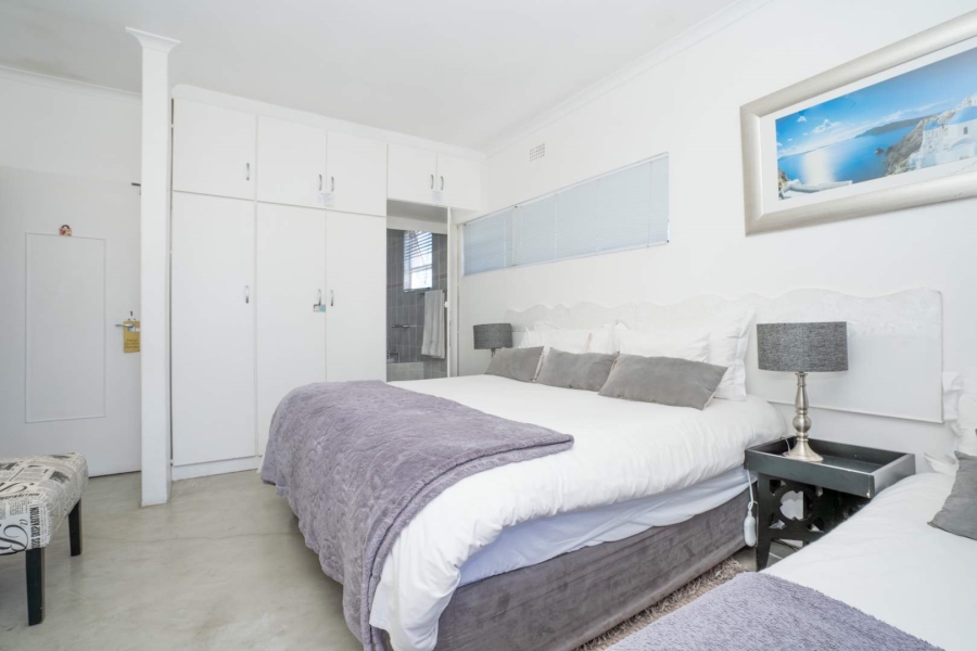 8 Bedroom Property for Sale in Country Club Western Cape